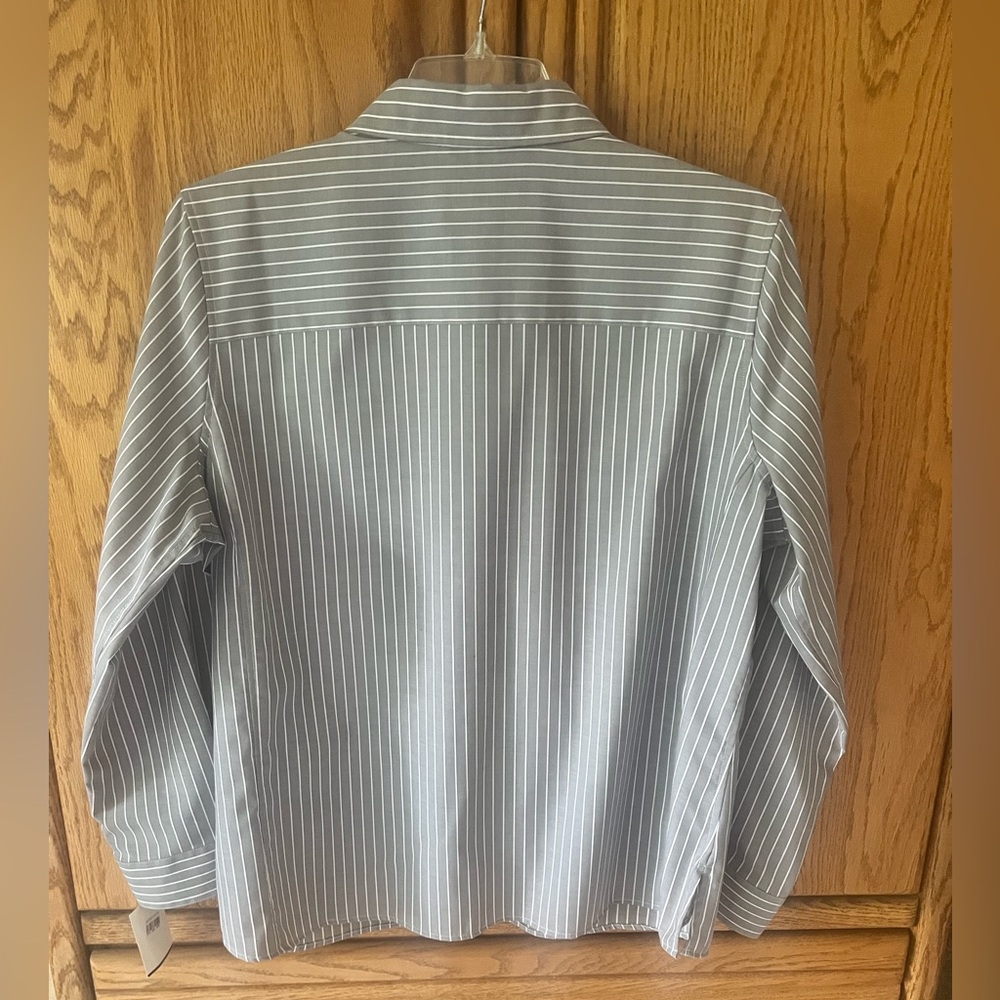 NEW!  Foxcroft women's dress shirt. - Picture 2 of 9